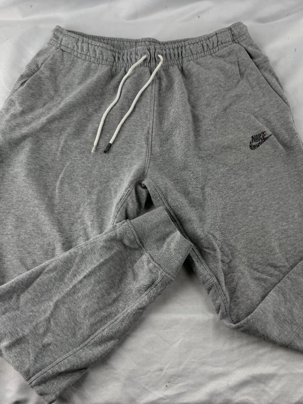 Nike Mens Tech Fleece Joggers Gray Confetti Futura Logo Sweatpants Size L